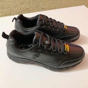 👟 WOMENS Fila Slip Resistant